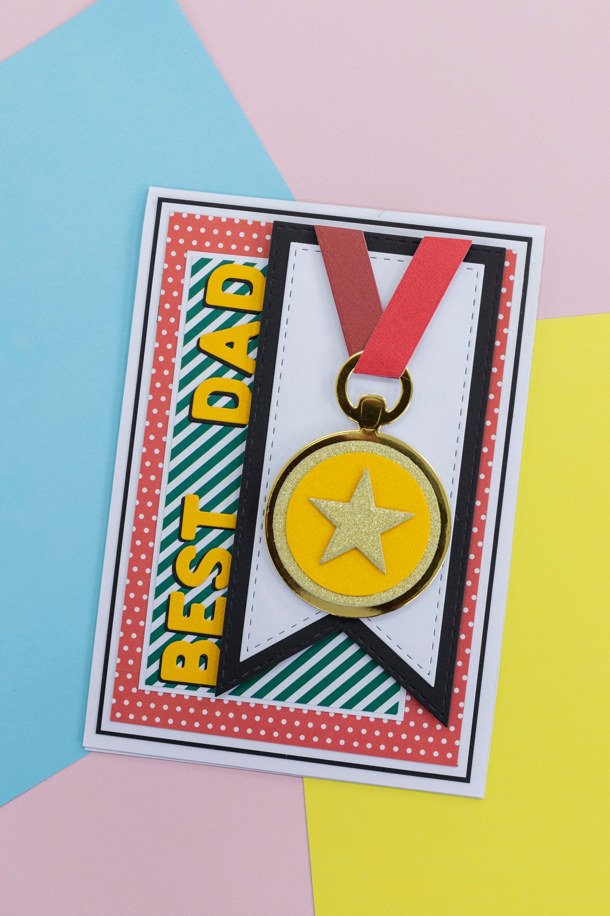 Crafter’s Companion Celebrate Good Times Collection Metal Die - Medal