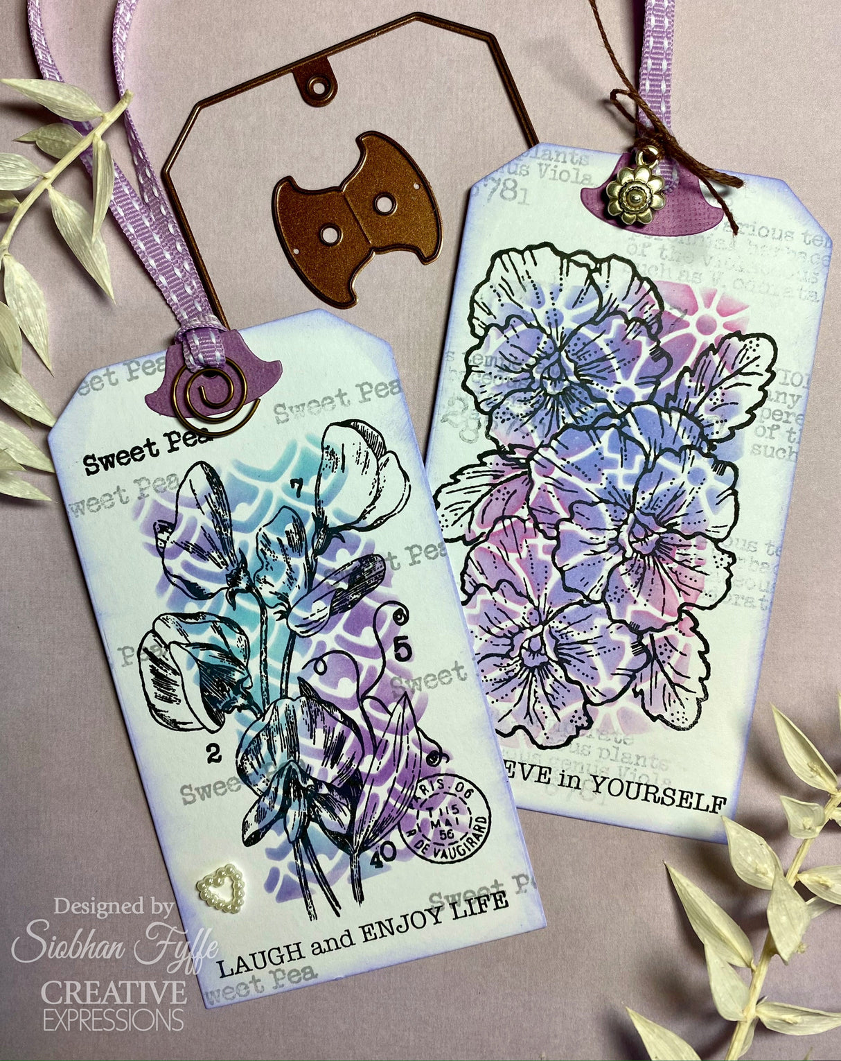 Woodware Clear Singles Mini Violet 3 in x 4 in Stamp Set