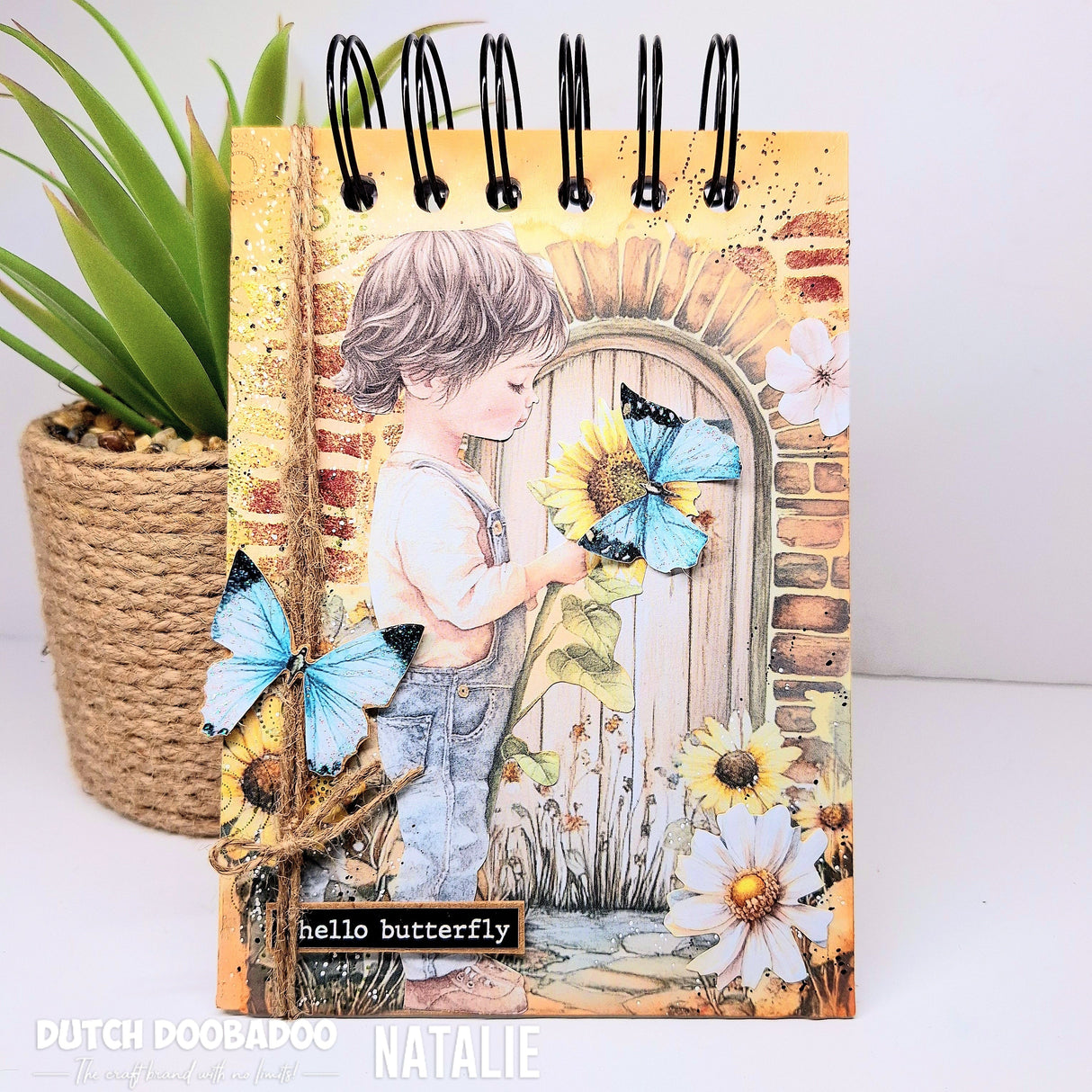 Dutch Doobadoo DDBD Collage Die-Cuts Fly Away