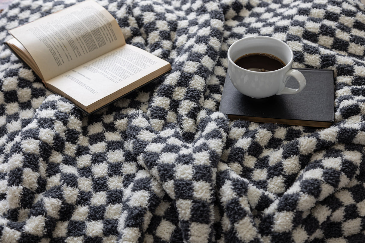 Turbulence & Baby's Breath Check Print Extended Throw