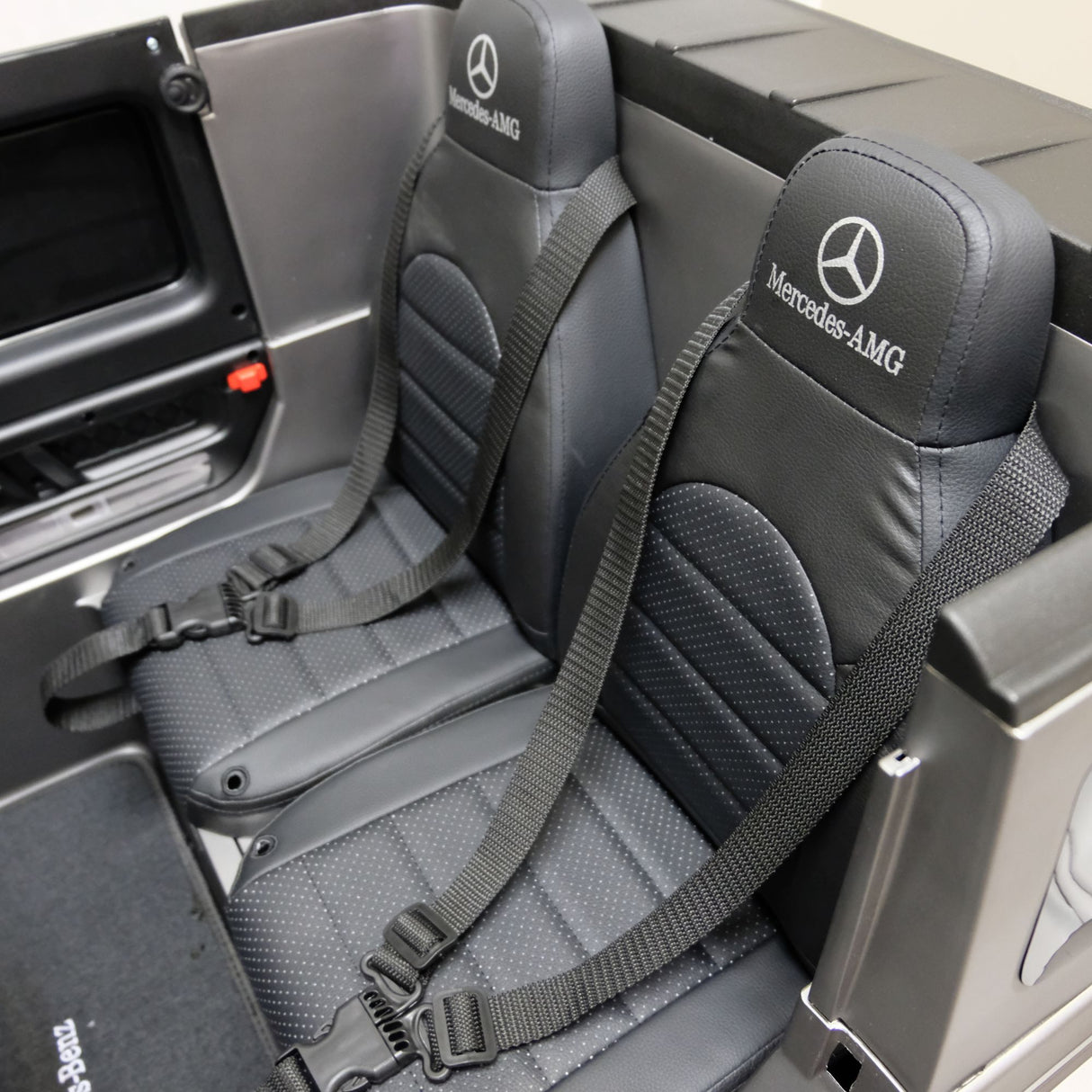 24V Mercedes Benz AMG G63 4WD Kids Ride-on Truck: Exclusive 2-Seater 4x4 Electric Car